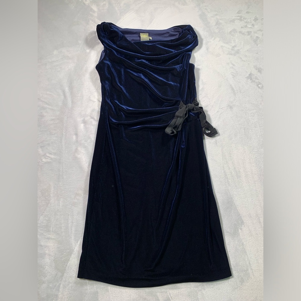 Taylor Elegant Navy Blue Velvet Dress